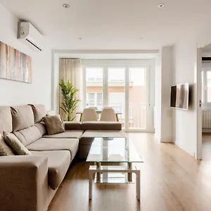 https://apartamento-nuevo-centro-granada.es-andalucia.com